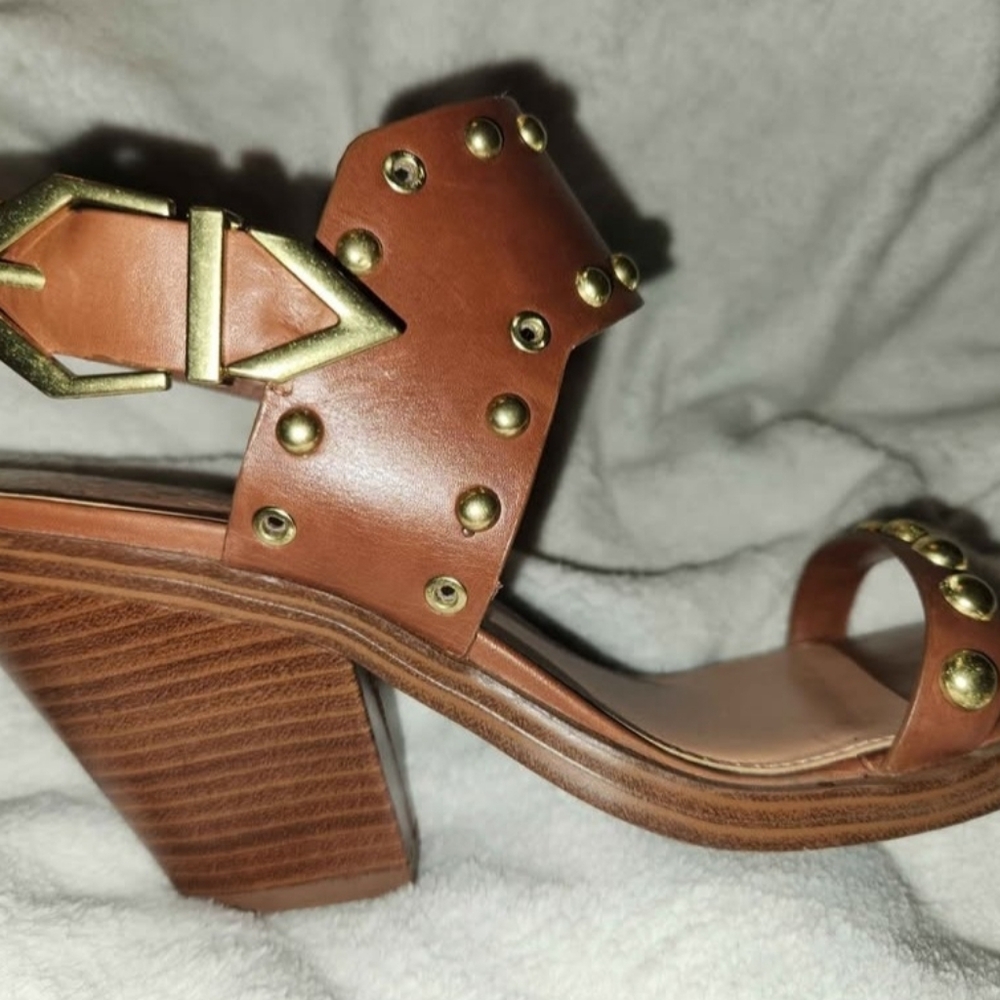 7.5 Vince Camuto Brown Leather Sandal Heels, Gold Buckle,OpenToe,Straps,Designer - Picture 8 of 9